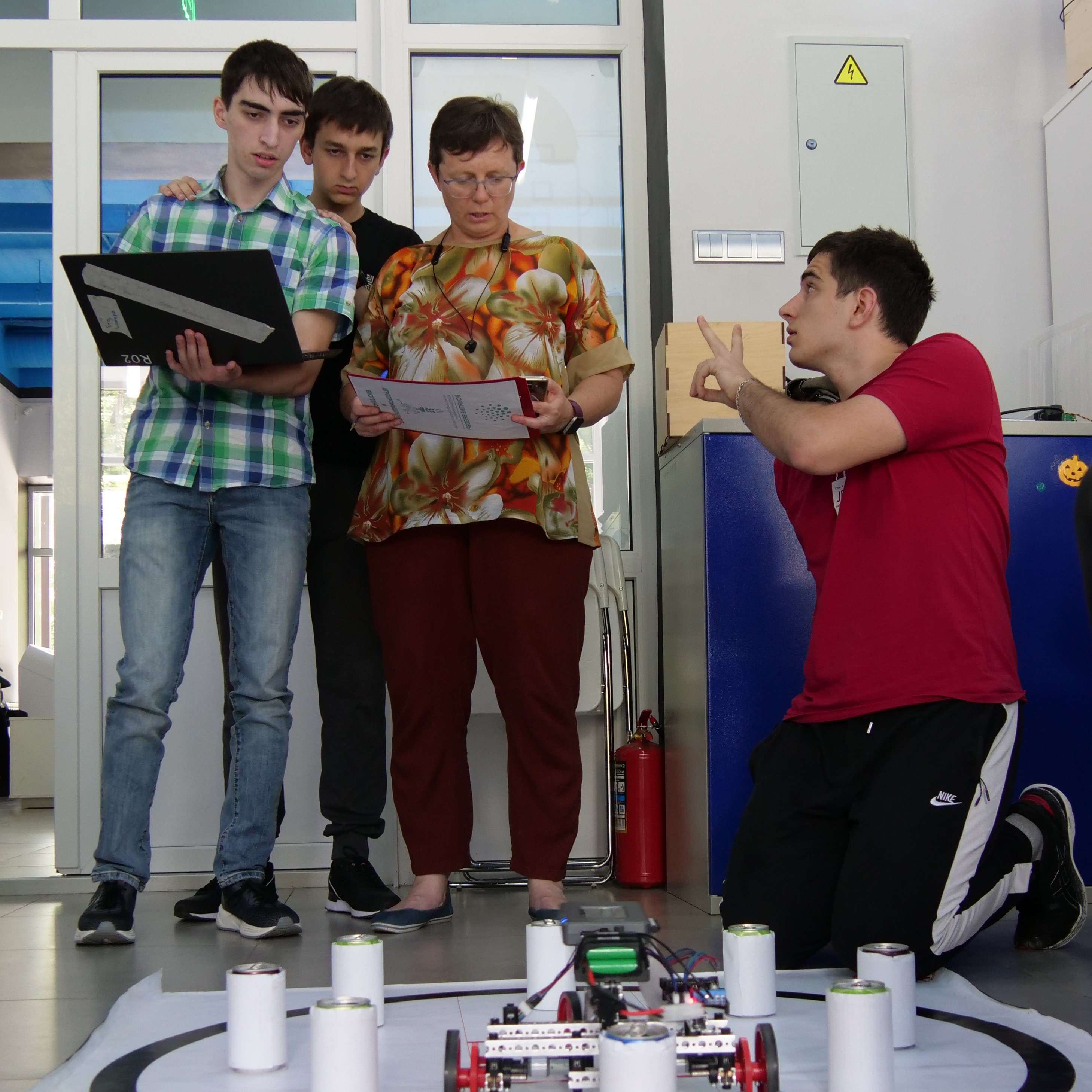Студенты СОГУ изучают робототехнику и компьютерное зрение в «Кванториум-15»