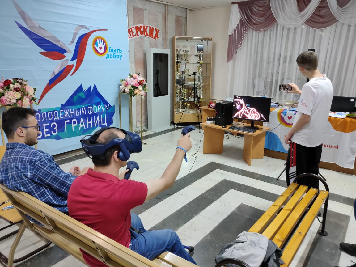 Мобильный «Кванториум» побывал с мастер-классами в реабилитационном центре «Тамиск»